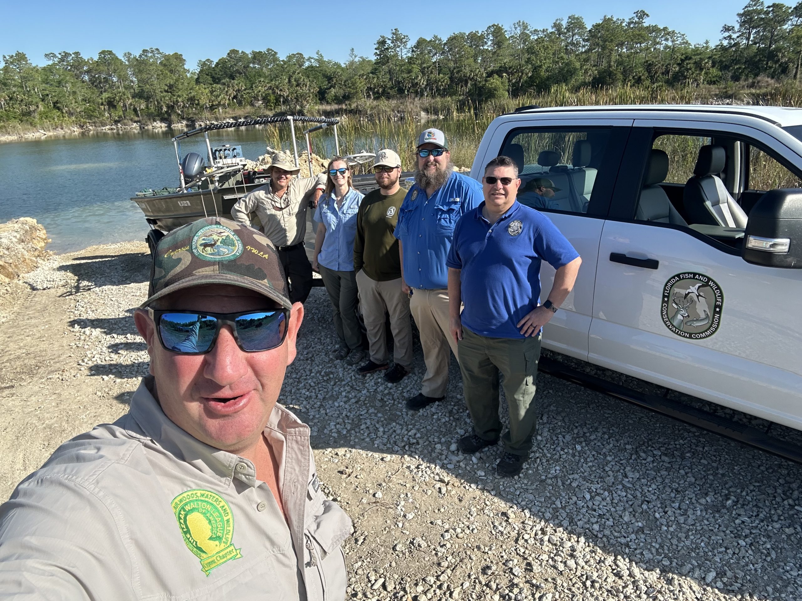 Elfenbein selfie with agency team members
